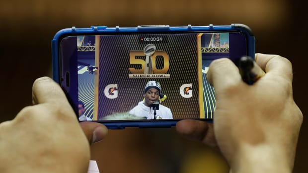 cam-newton-snapchat-discover-game-under-armour.jpg